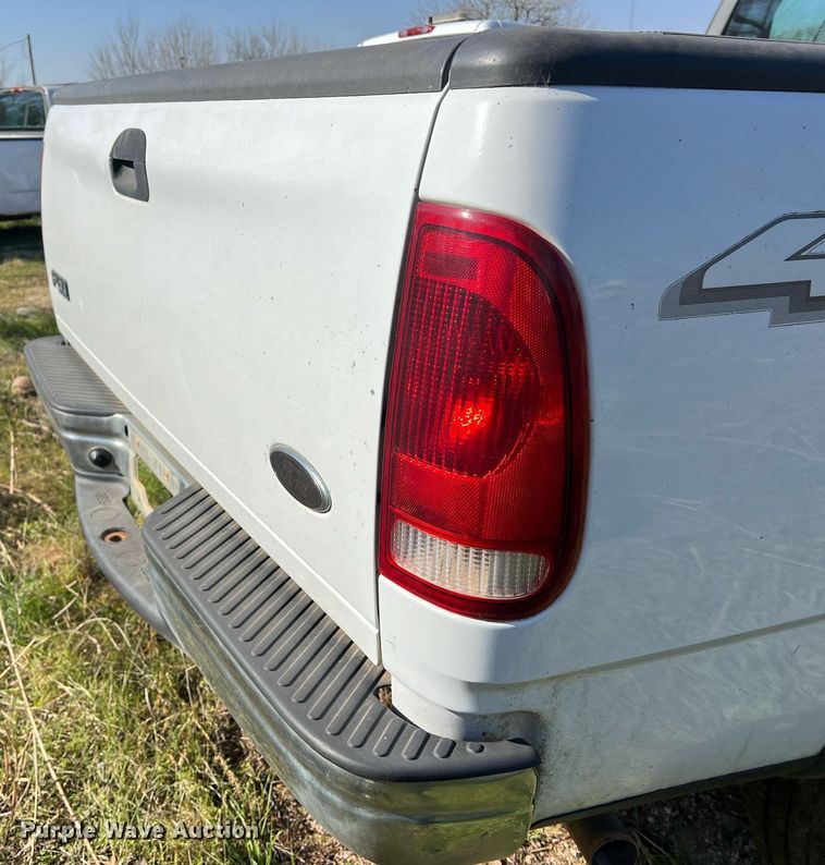 image for item KV9926 2003 Ford F150 SuperCab pickup truck