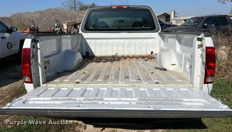 image for item KV9926 2003 Ford F150 SuperCab pickup truck
