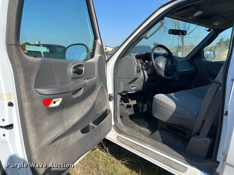 image for item KV9926 2003 Ford F150 SuperCab pickup truck