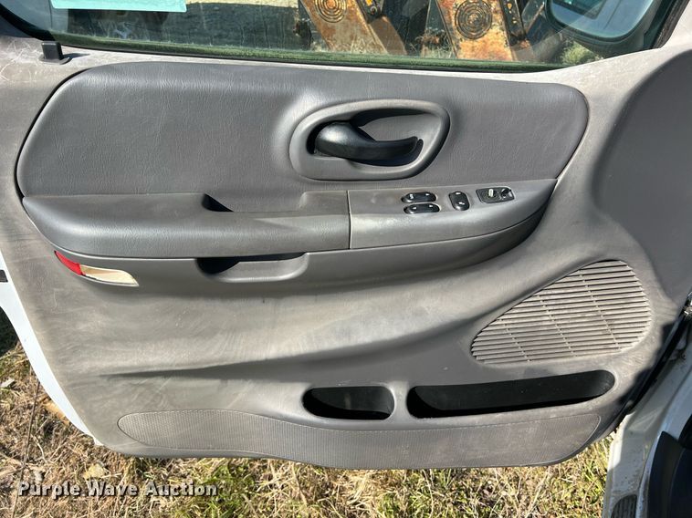 image for item KV9926 2003 Ford F150 SuperCab pickup truck