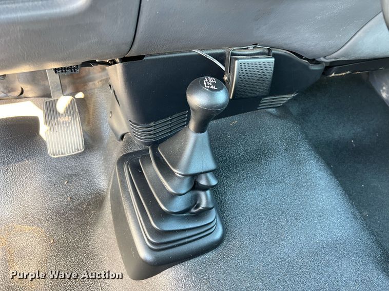 image for item KV9926 2003 Ford F150 SuperCab pickup truck