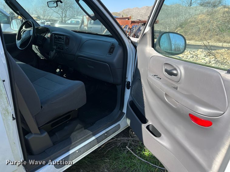 image for item KV9926 2003 Ford F150 SuperCab pickup truck