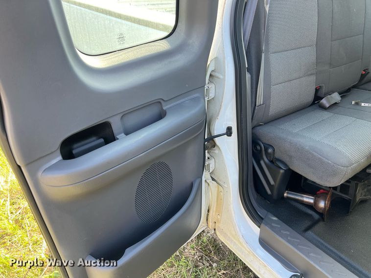 image for item KV9926 2003 Ford F150 SuperCab pickup truck