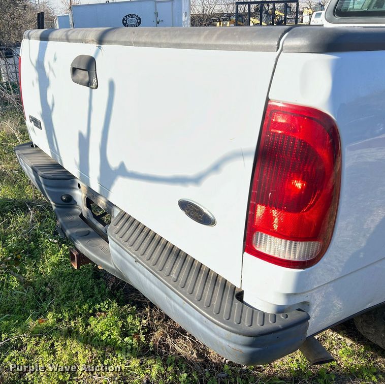 image for item KV9927 2003 Ford F150 SuperCab pickup truck