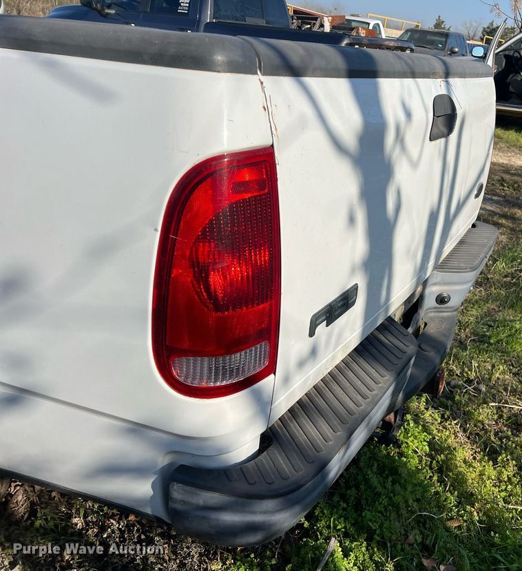 image for item KV9927 2003 Ford F150 SuperCab pickup truck