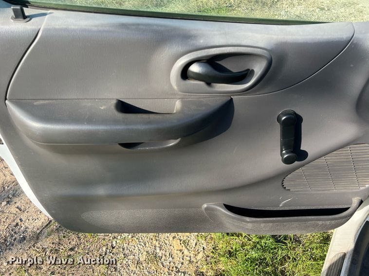 image for item KV9927 2003 Ford F150 SuperCab pickup truck