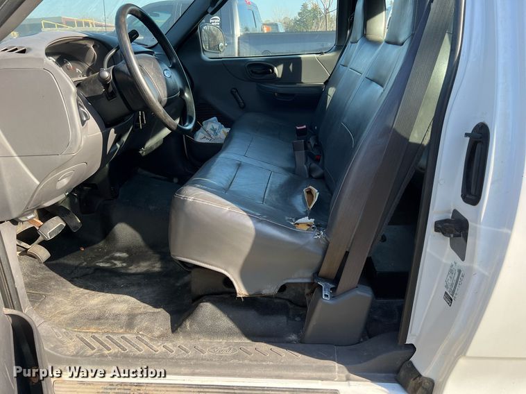 image for item KV9927 2003 Ford F150 SuperCab pickup truck