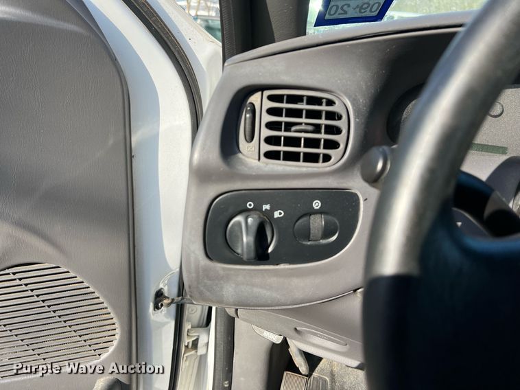 image for item KV9927 2003 Ford F150 SuperCab pickup truck