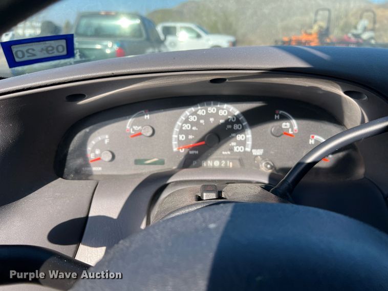 image for item KV9927 2003 Ford F150 SuperCab pickup truck