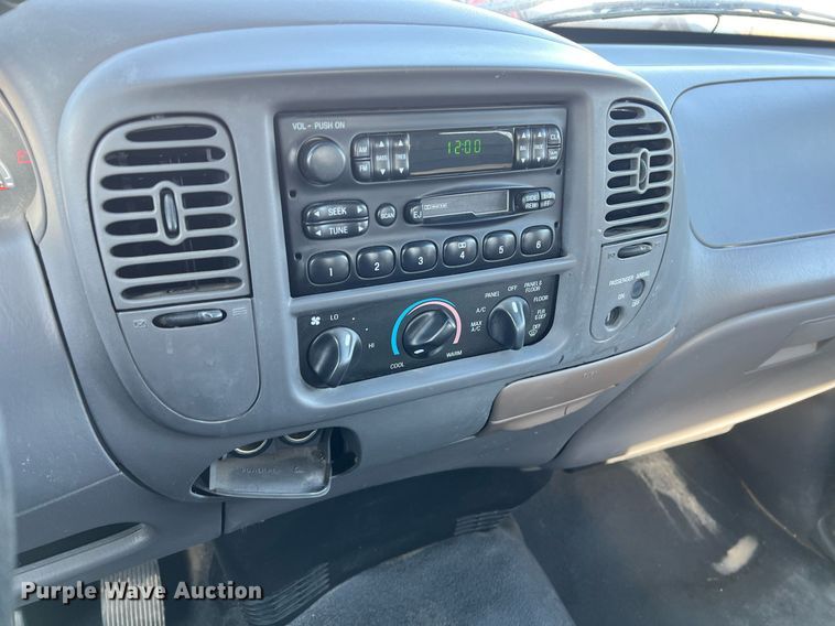 image for item KV9927 2003 Ford F150 SuperCab pickup truck