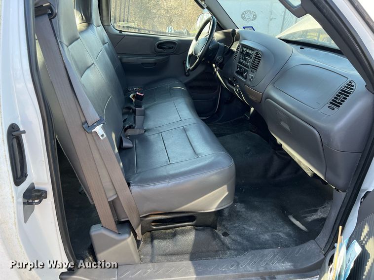 image for item KV9927 2003 Ford F150 SuperCab pickup truck