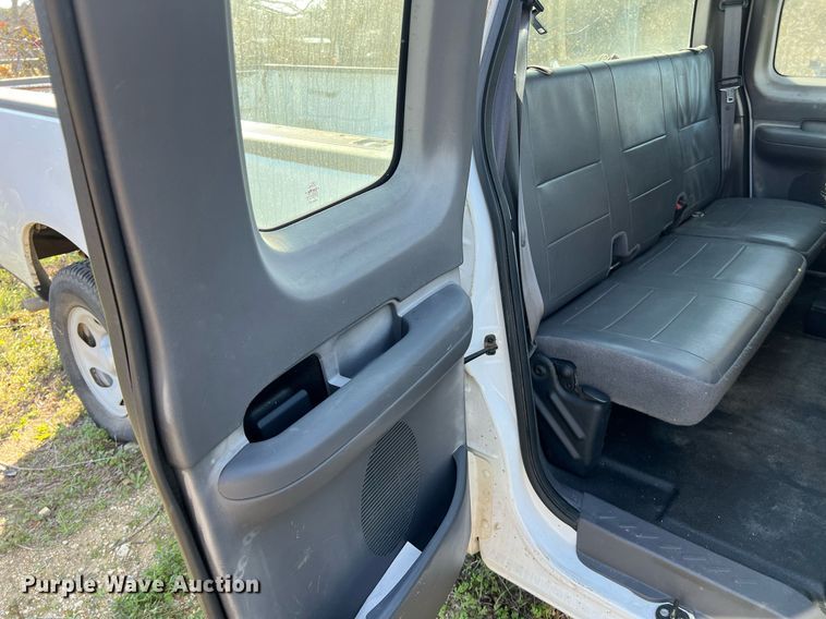 image for item KV9927 2003 Ford F150 SuperCab pickup truck