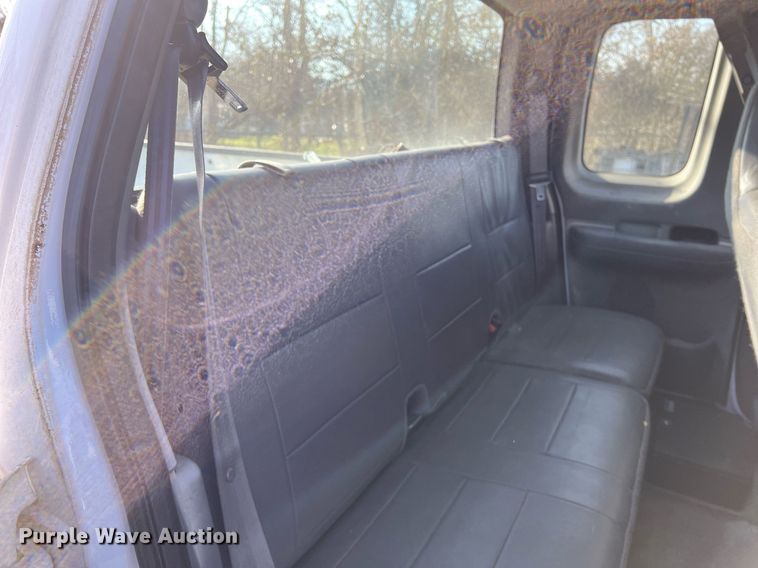 image for item KV9927 2003 Ford F150 SuperCab pickup truck