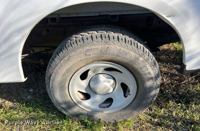 image for item KV9927 2003 Ford F150 SuperCab pickup truck