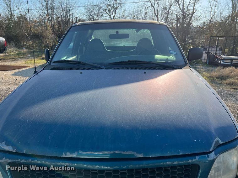 image for item KV9928 2001 Ford F150 SuperCab pickup truck