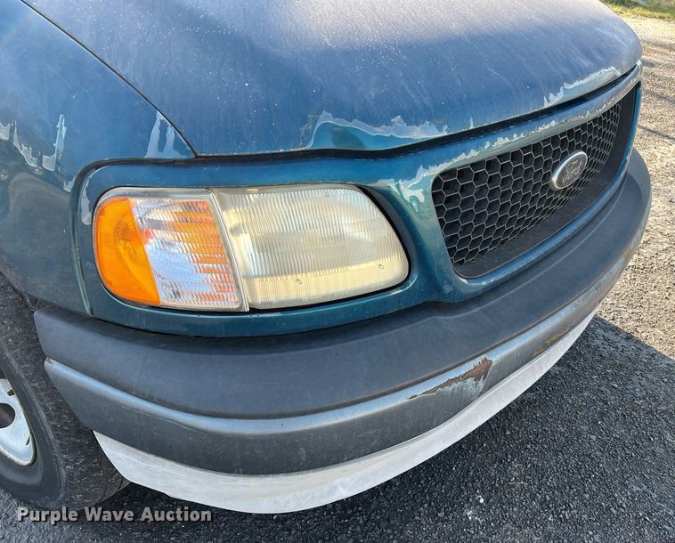 image for item KV9928 2001 Ford F150 SuperCab pickup truck