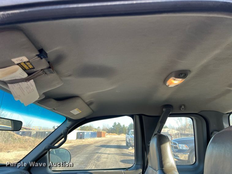 image for item KV9928 2001 Ford F150 SuperCab pickup truck