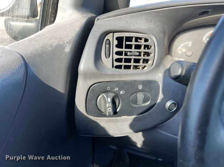 image for item KV9928 2001 Ford F150 SuperCab pickup truck