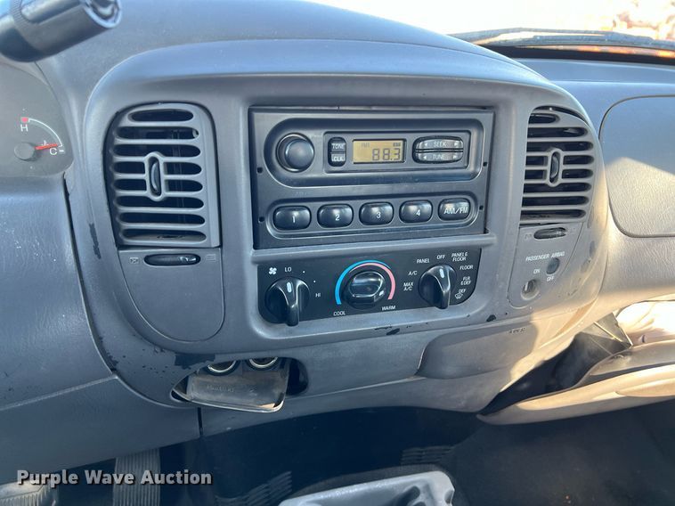 image for item KV9928 2001 Ford F150 SuperCab pickup truck