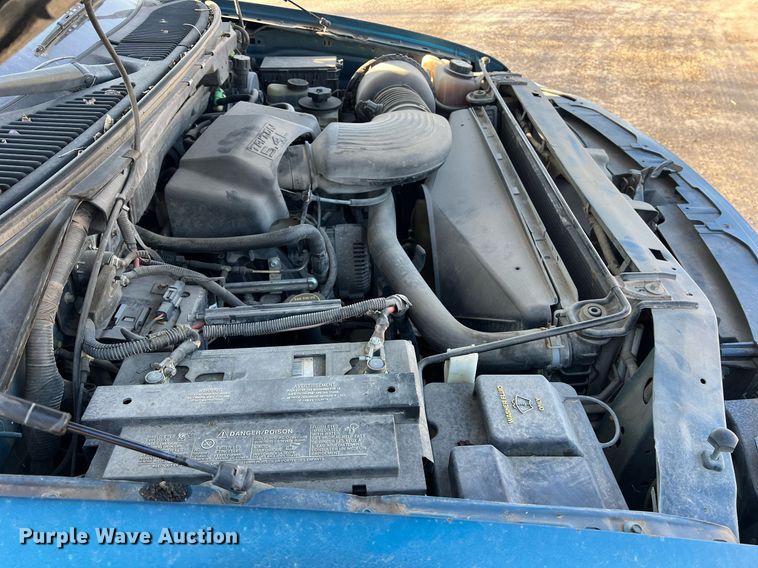 image for item KV9928 2001 Ford F150 SuperCab pickup truck