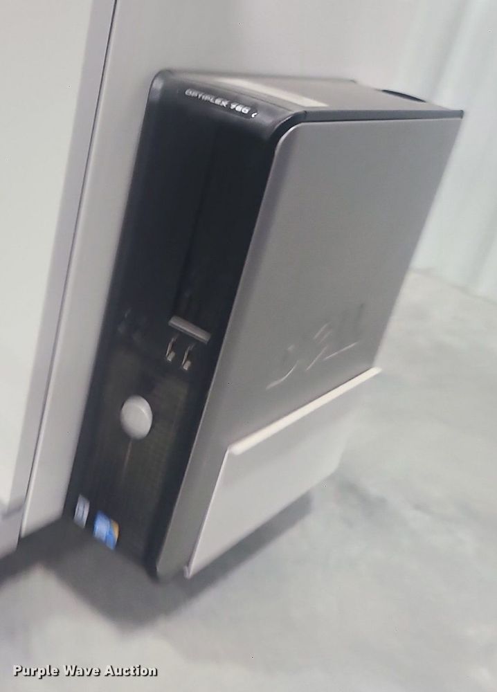 image for item LJ9464 Xerox Wide Format 6604 plotter