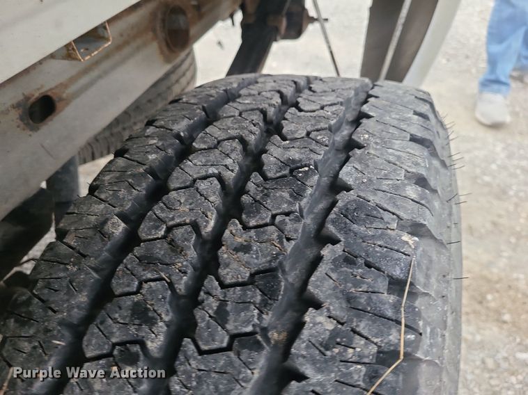 image for item LJ9467 2006 Chevrolet Silverado 1500 pickup truck