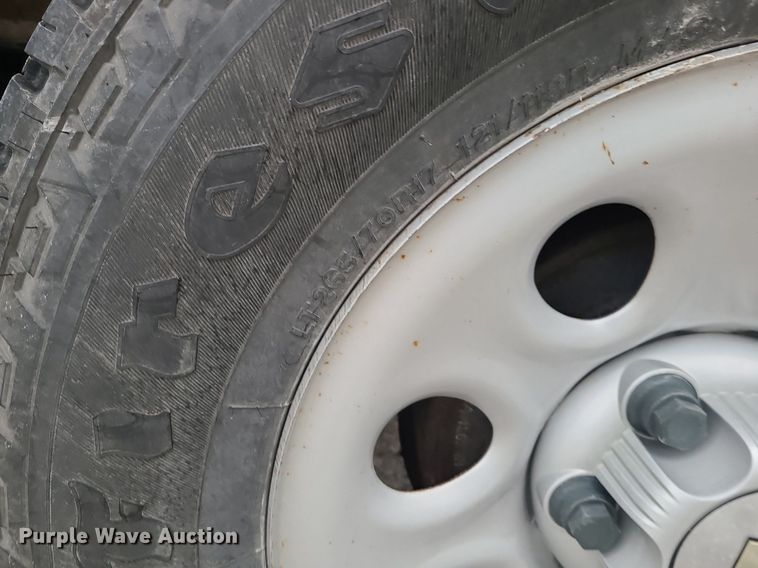 image for item LJ9467 2006 Chevrolet Silverado 1500 pickup truck