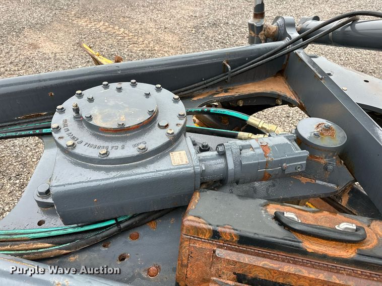 image for item LK9738 2013 John Deere  772G motor grader