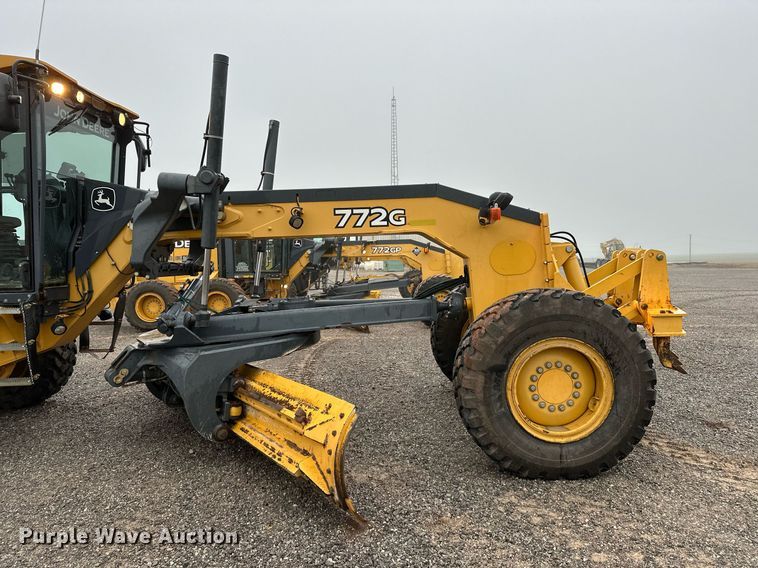 image for item LK9738 2013 John Deere  772G motor grader