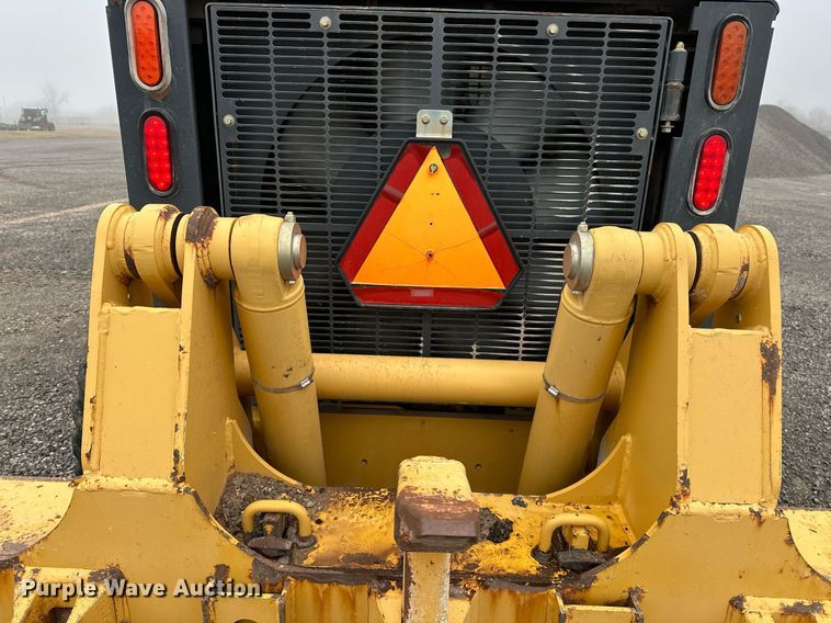 image for item LK9738 2013 John Deere  772G motor grader