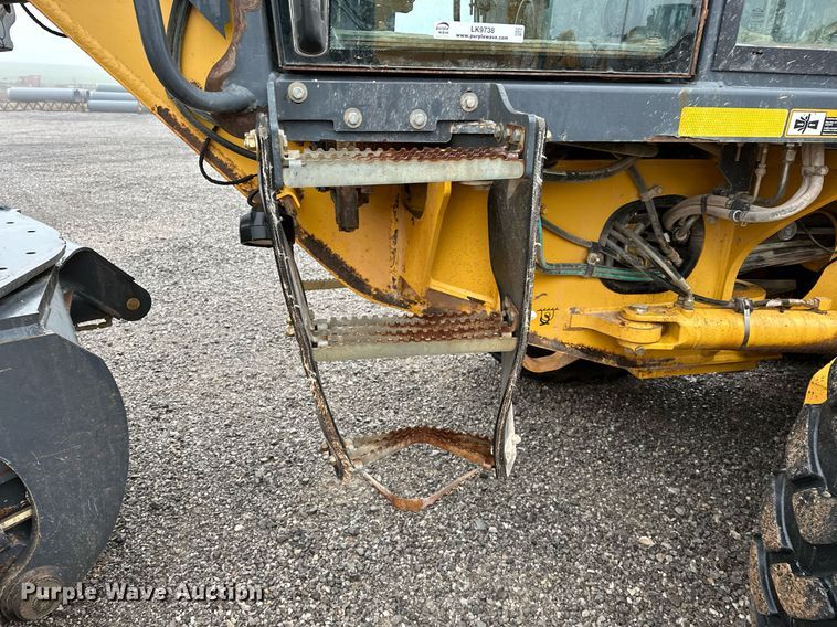 image for item LK9738 2013 John Deere  772G motor grader