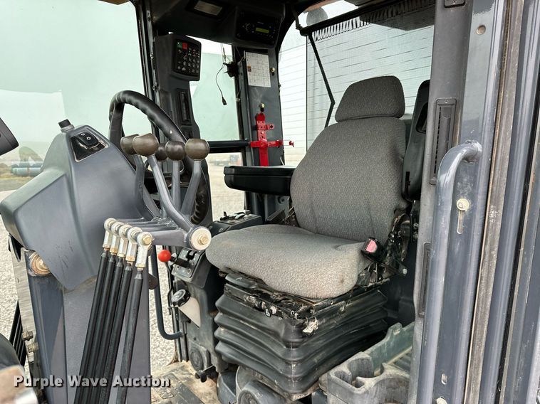 image for item LK9738 2013 John Deere  772G motor grader