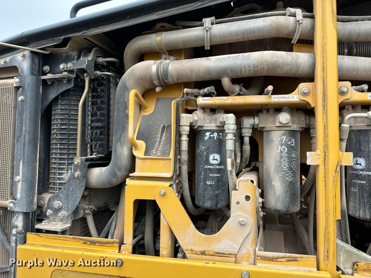 image for item LK9738 2013 John Deere  772G motor grader