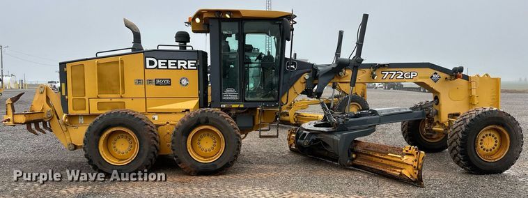 image for item LK9739 2014 John Deere 772GP motor grader