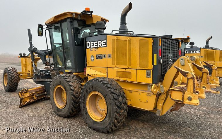 image for item LK9739 2014 John Deere 772GP motor grader