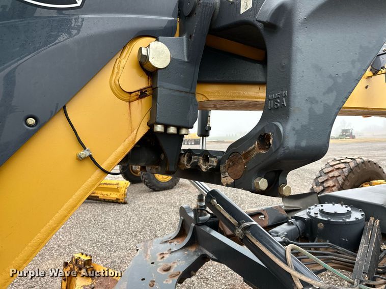image for item LK9739 2014 John Deere 772GP motor grader