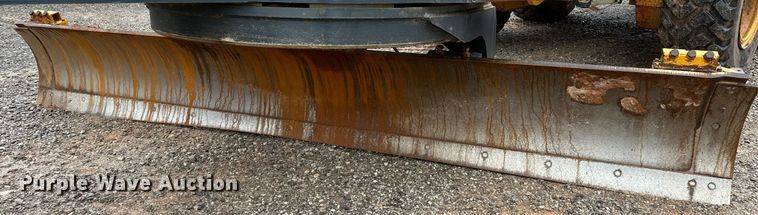 image for item LK9739 2014 John Deere 772GP motor grader