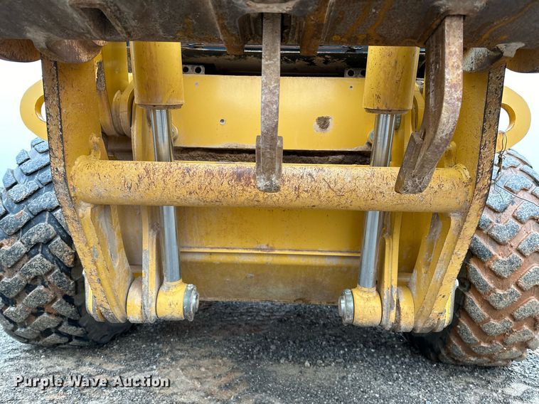 image for item LK9739 2014 John Deere 772GP motor grader