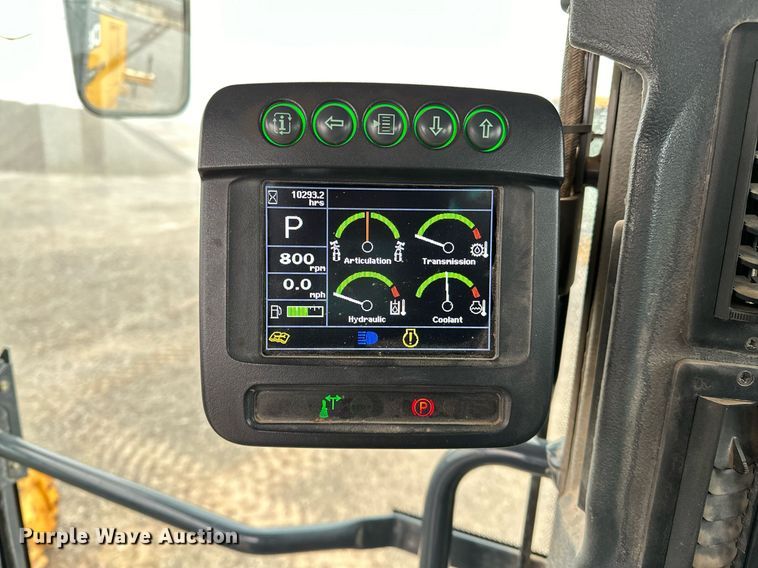 image for item LK9739 2014 John Deere 772GP motor grader