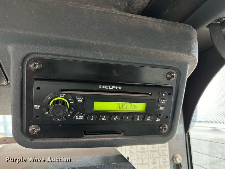 image for item LK9739 2014 John Deere 772GP motor grader