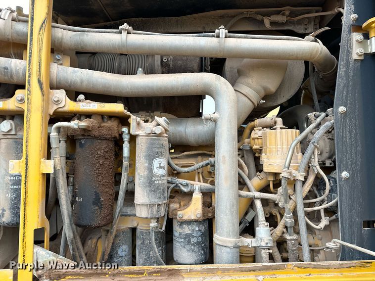 image for item LK9739 2014 John Deere 772GP motor grader