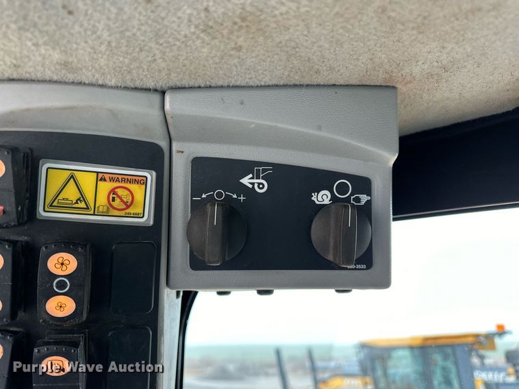 image for item LK9740 2017 Caterpillar  140M3 AWD motor grader