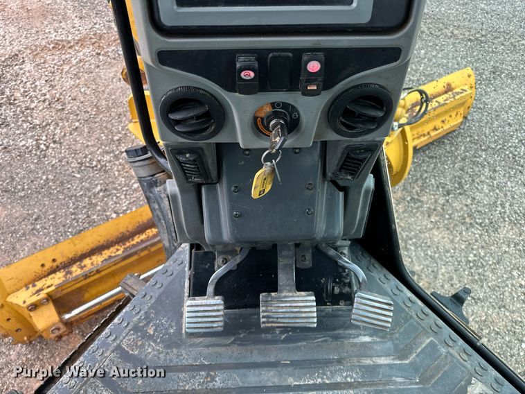 image for item LK9740 2017 Caterpillar  140M3 AWD motor grader