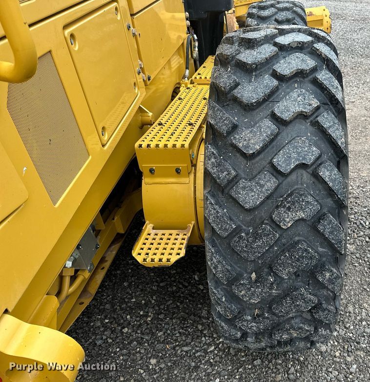 image for item LK9740 2017 Caterpillar  140M3 AWD motor grader