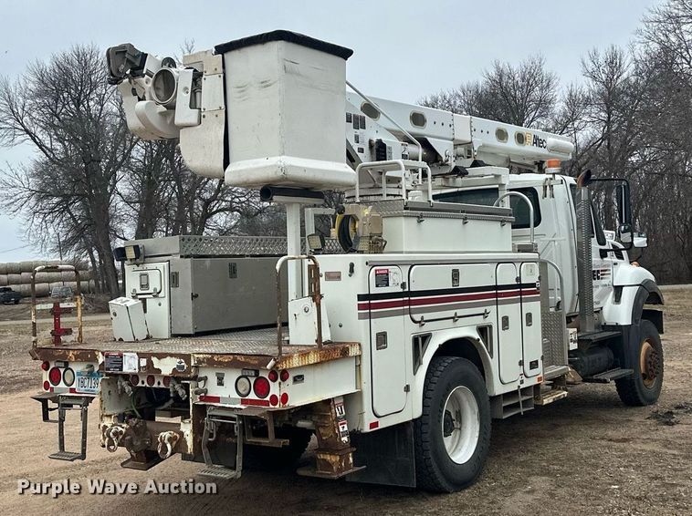 image for item LO9464 2011 International  7300 FSA bucket truck