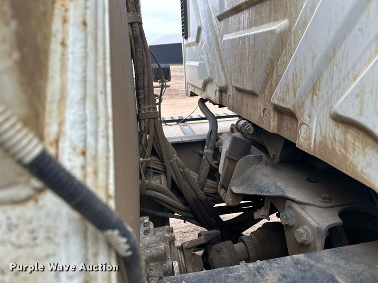 image for item LO9464 2011 International  7300 FSA bucket truck