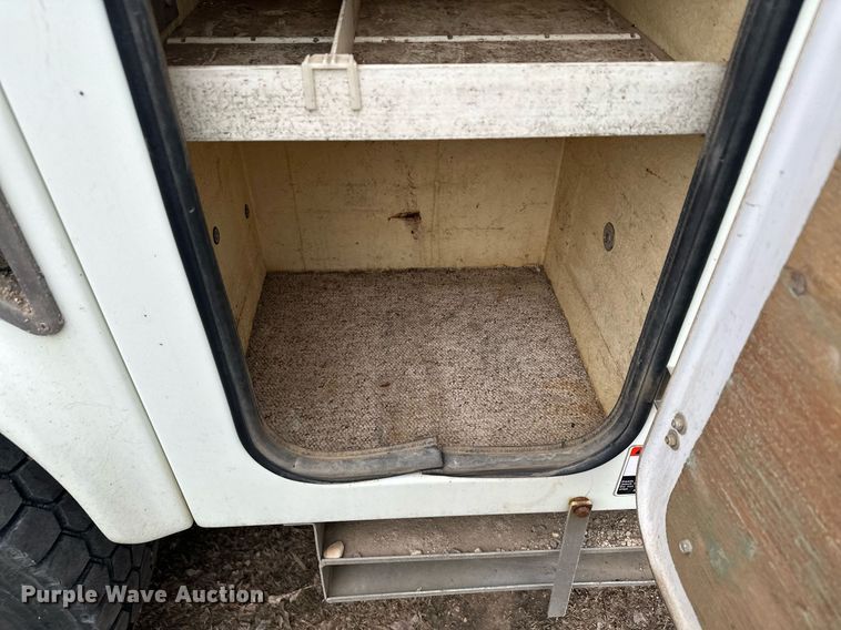 image for item LO9464 2011 International  7300 FSA bucket truck