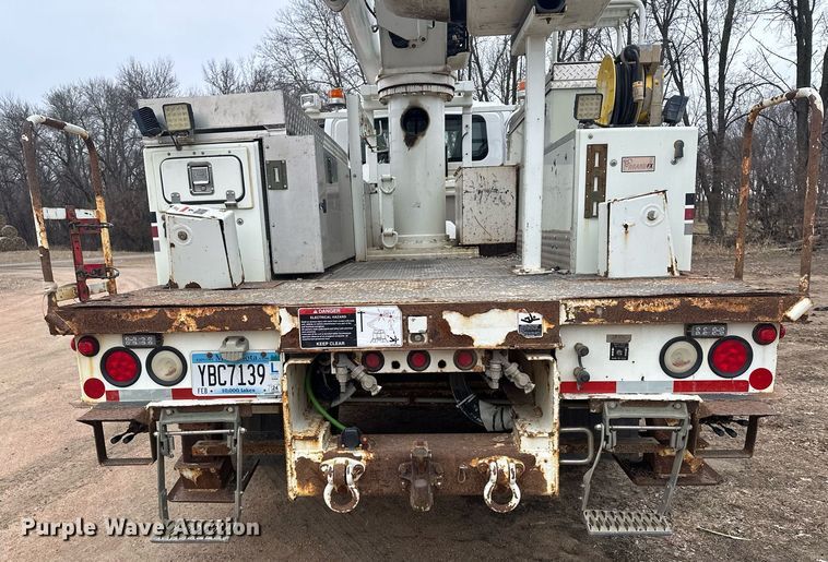 image for item LO9464 2011 International  7300 FSA bucket truck