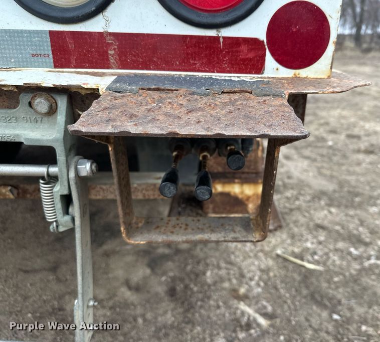 image for item LO9464 2011 International  7300 FSA bucket truck