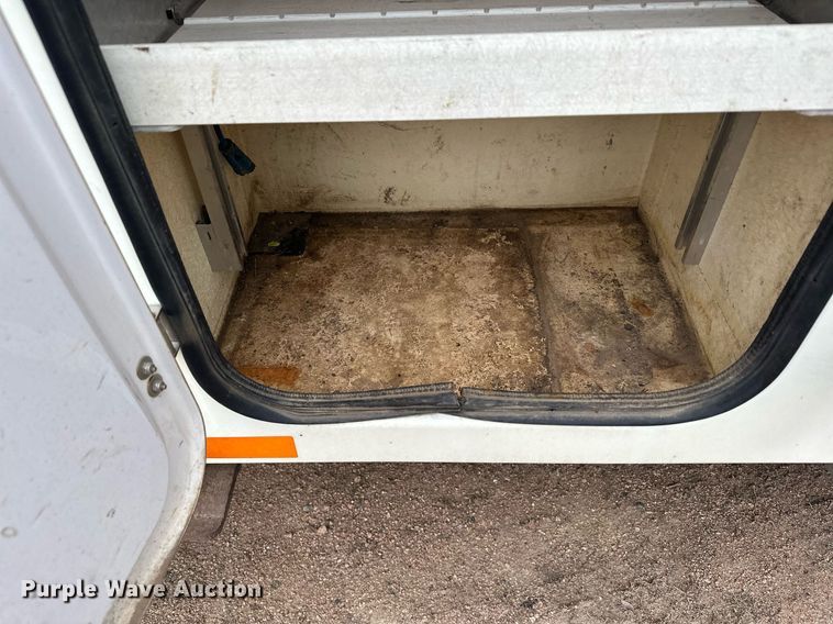 image for item LO9464 2011 International  7300 FSA bucket truck